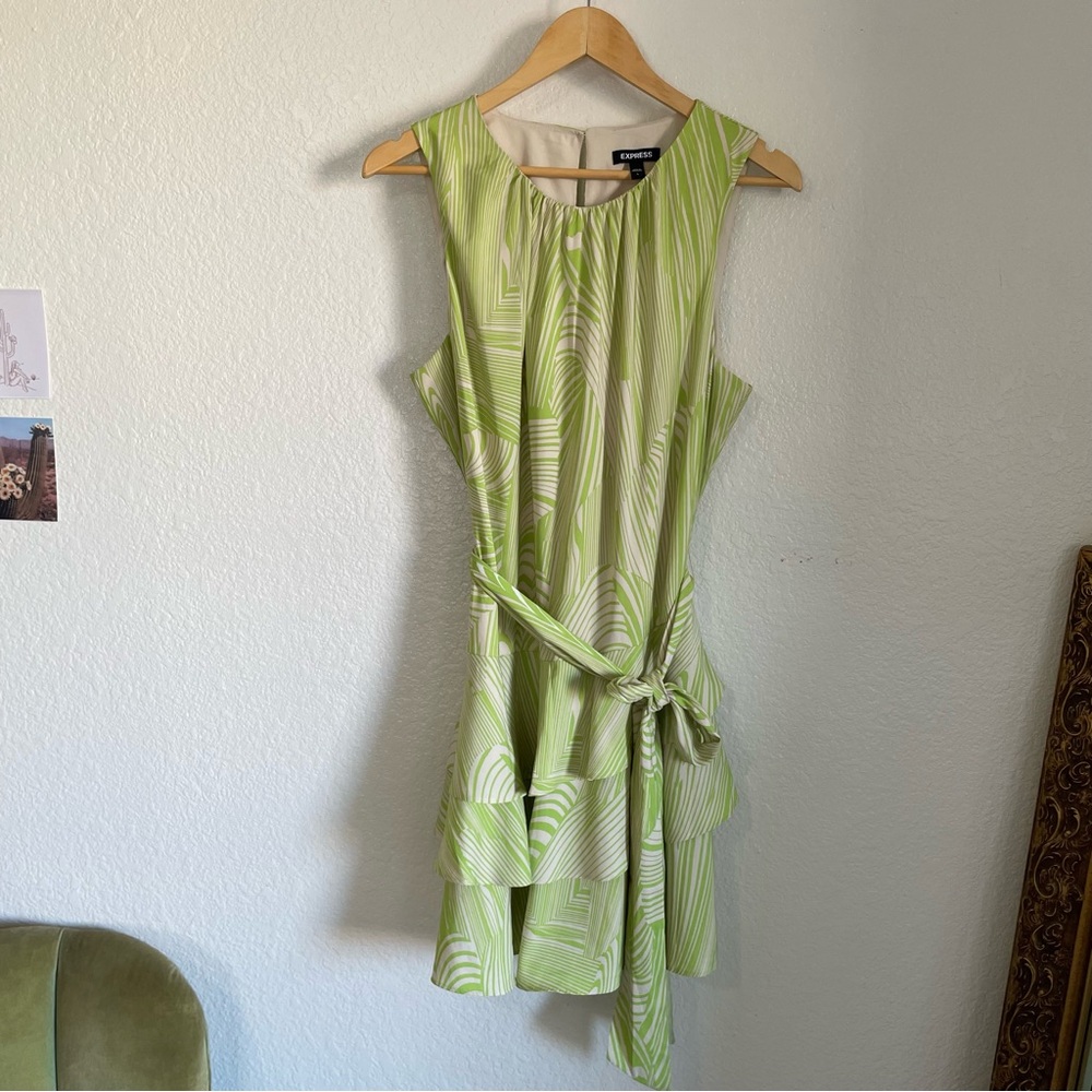 Express Tiered Ruffle Green Sleeveless Dress Sash Belt Tie Retro Summer Tropical